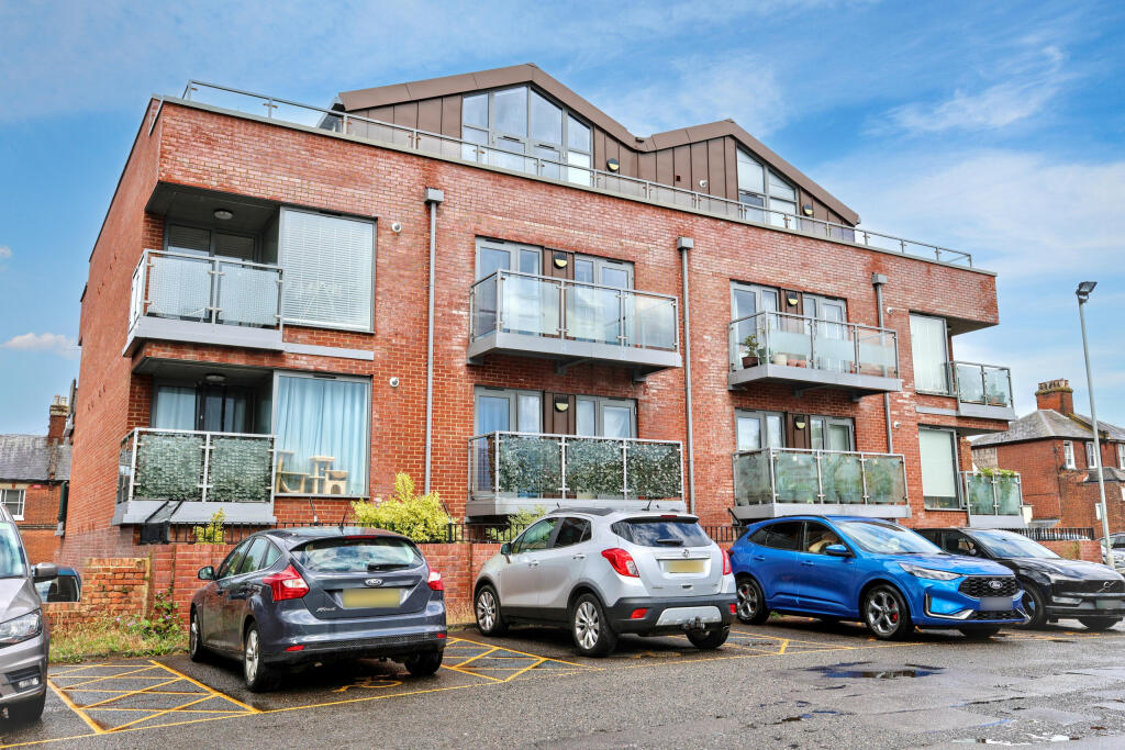 Main image of property: Marlowe Place, 11 Dover Street, Canterbury, Kent, CT1