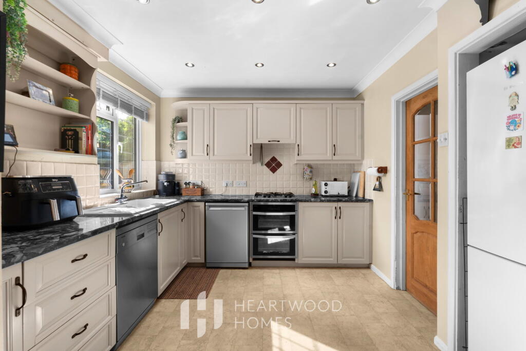 House in St Albans - View 3