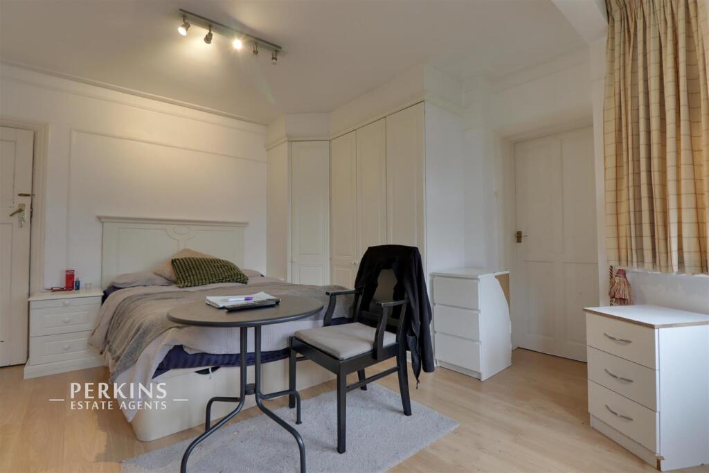 House in Harrow - View 4