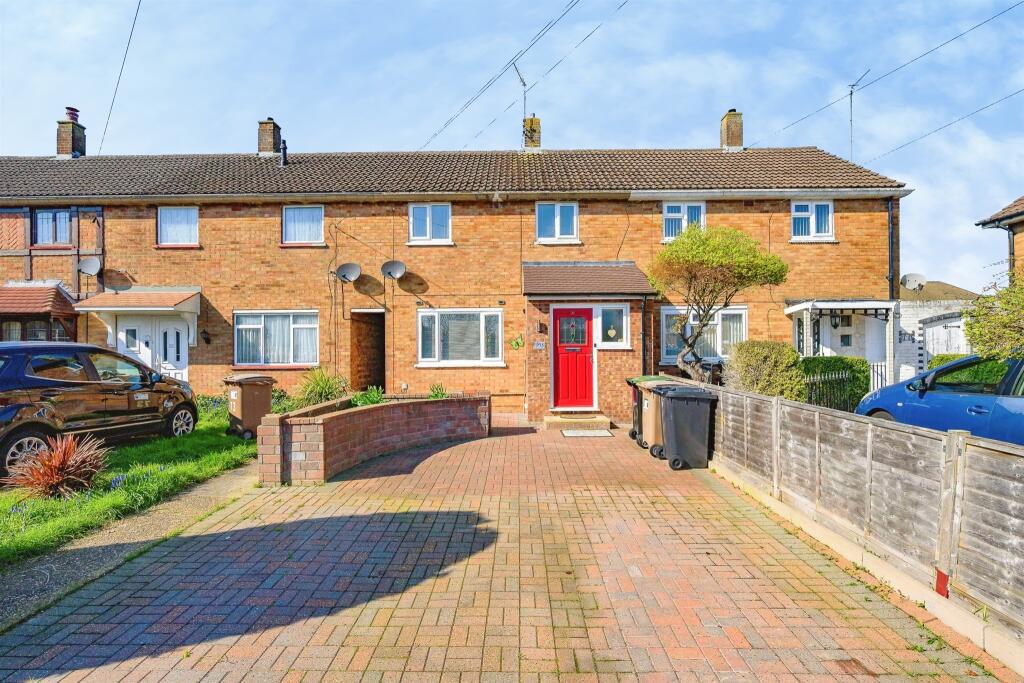 Main image of property: Wodecroft Road, Luton