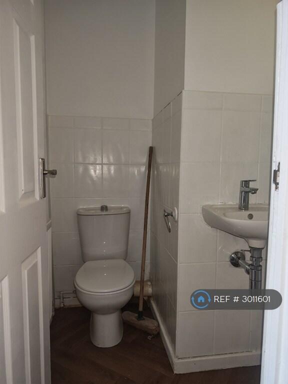 Apartment in Telford - View 5