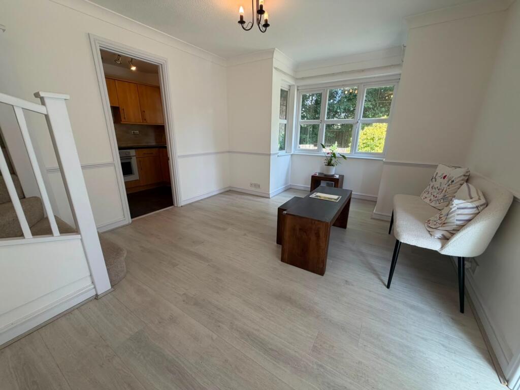 Collingwood Drive, London Colney, AL2 - View 3
