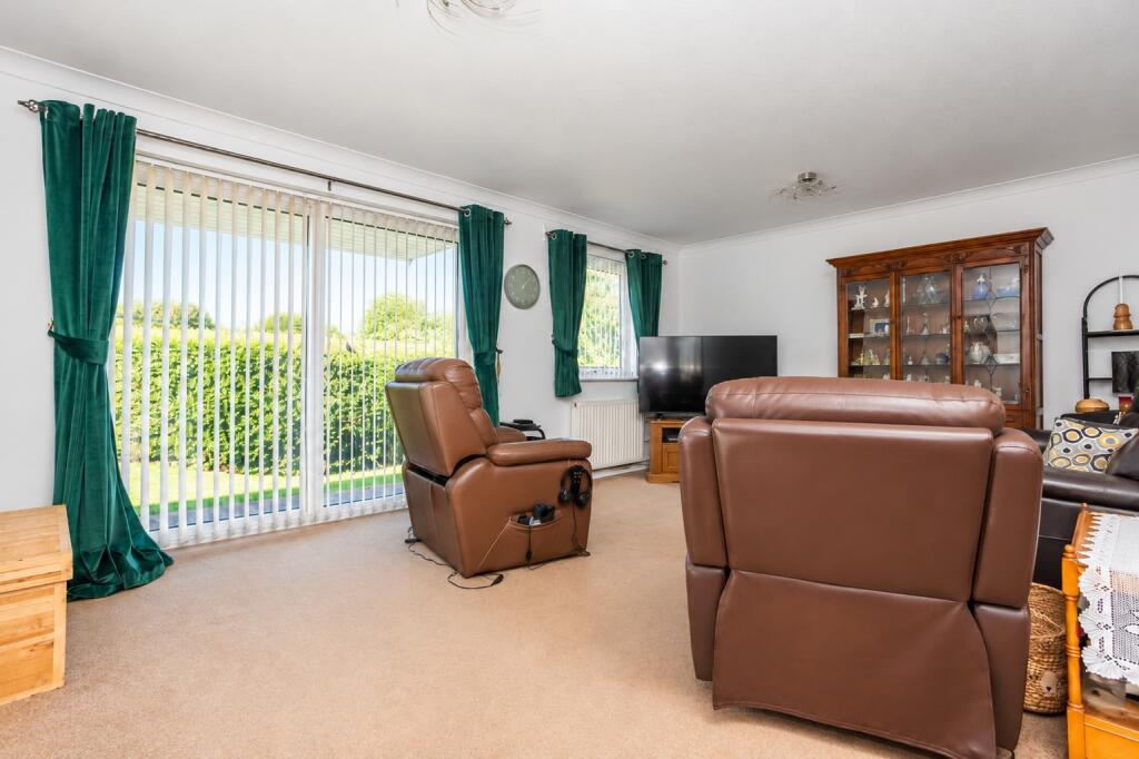 Princess Margaret Avenue, Margate, Kent, CT9 photo 2