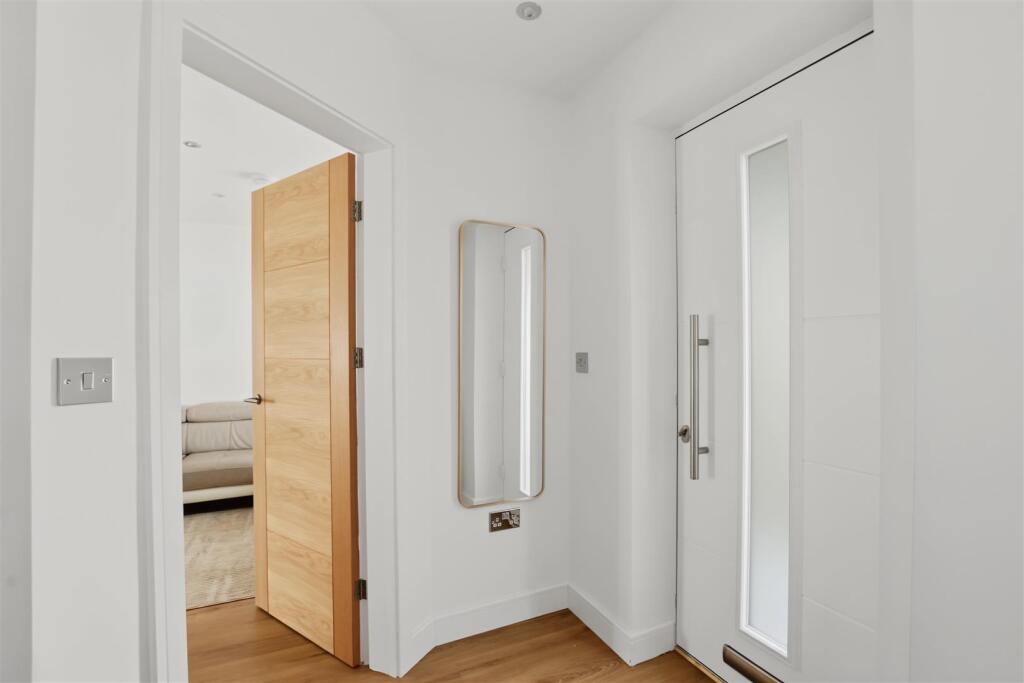 House in Nottingham, Toton - View 5