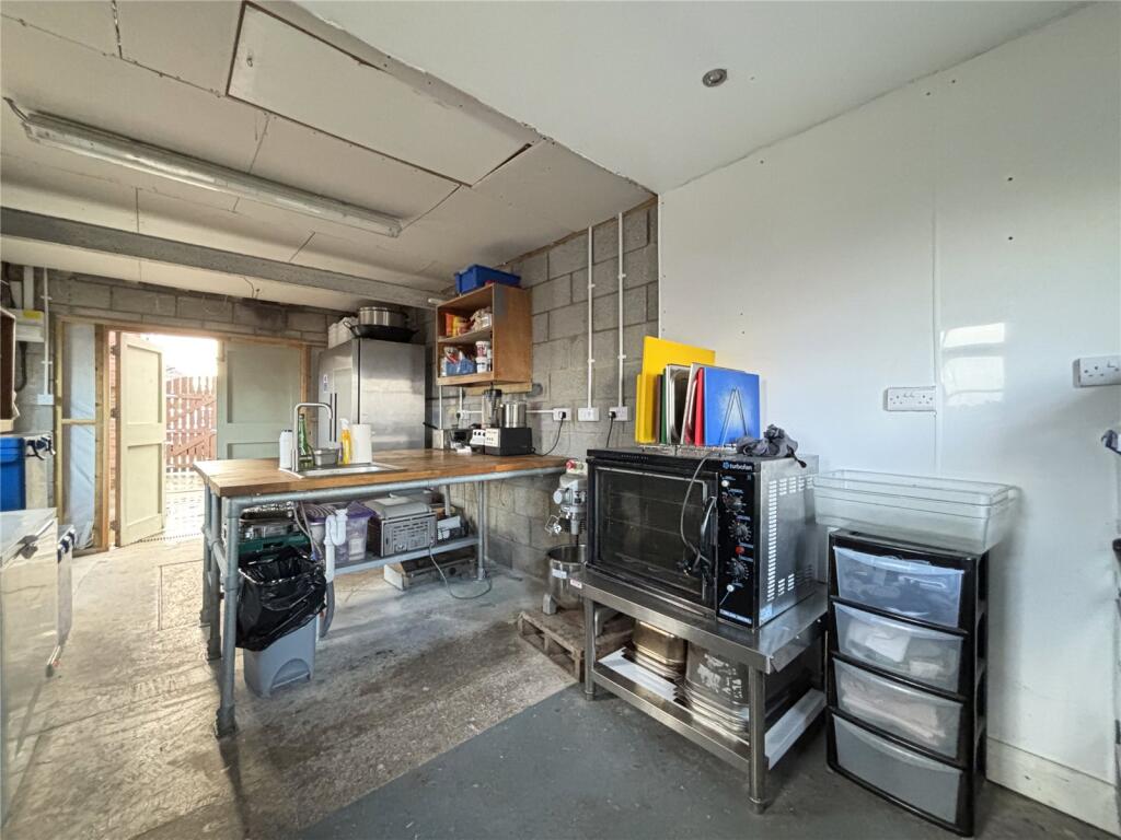 Additional image 24 of Luxfield Road, Warminster