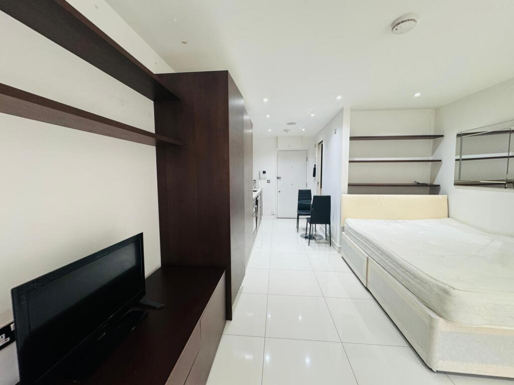 Studio apartment for rent