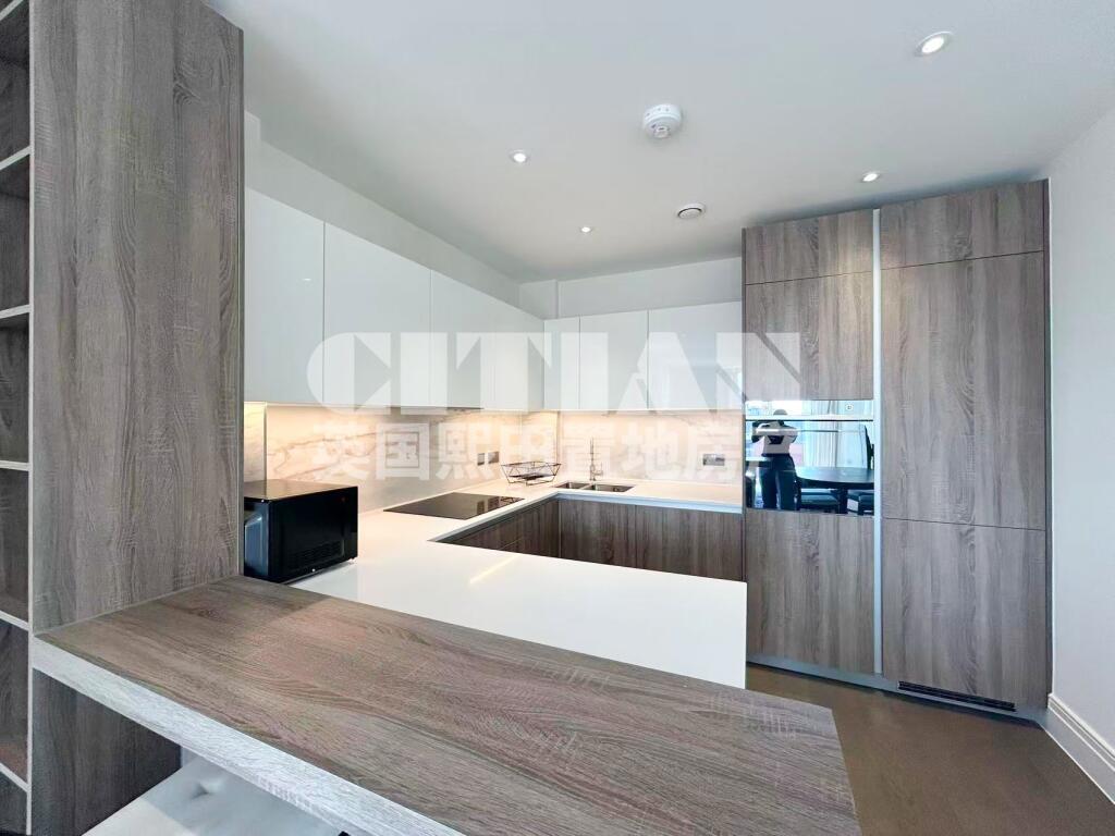 Apartment in Kingston upon Thames - View 4