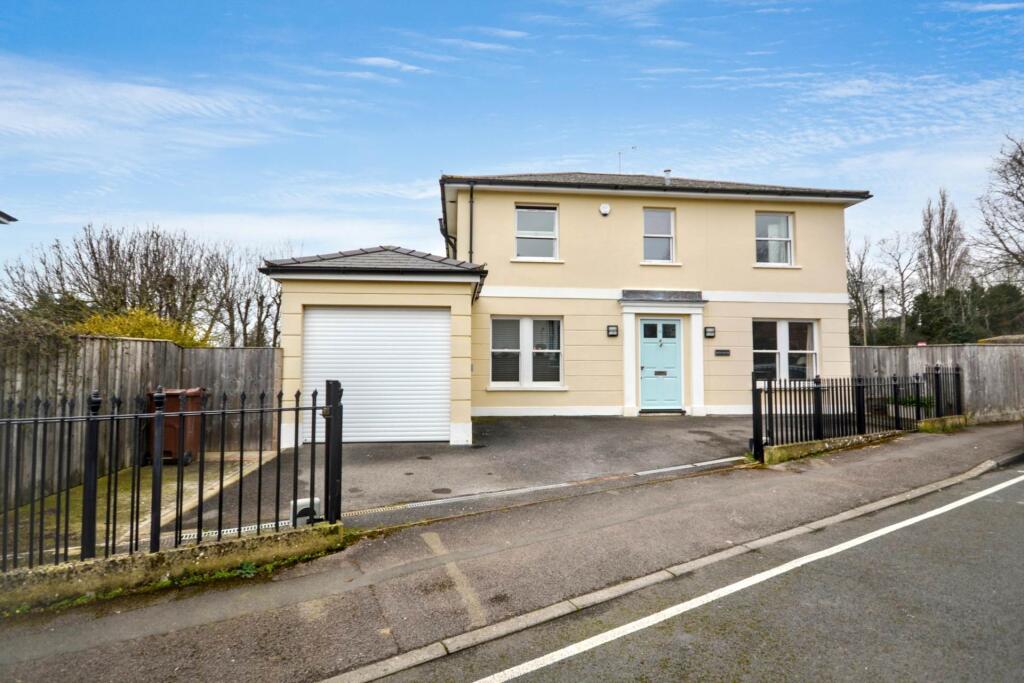 Main image of property: Moorend Road, Leckhampton, Cheltenham, Gloucestershire