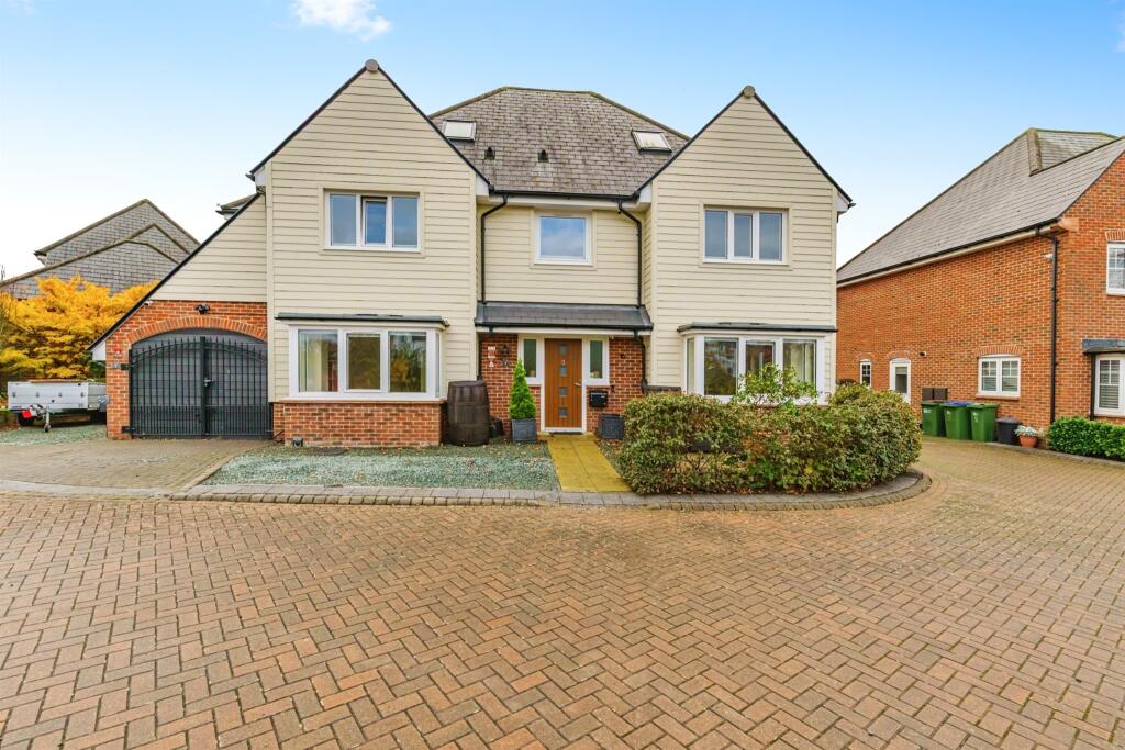 Main image of property: Brickyard Way, Faygate, HORSHAM
