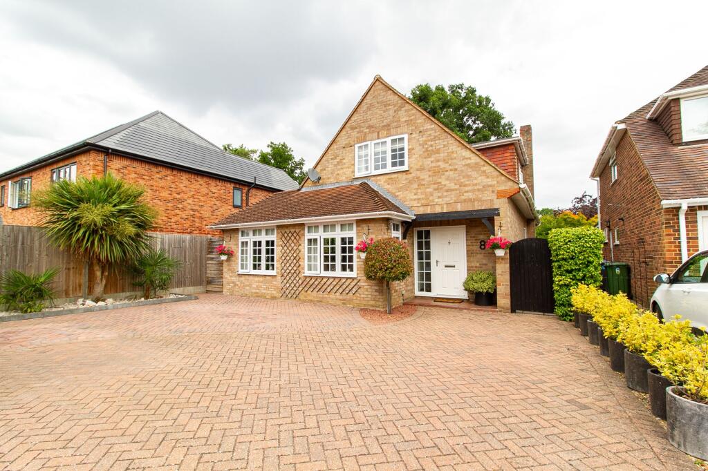 Main image of property: Bishops Close, Fleet, GU52