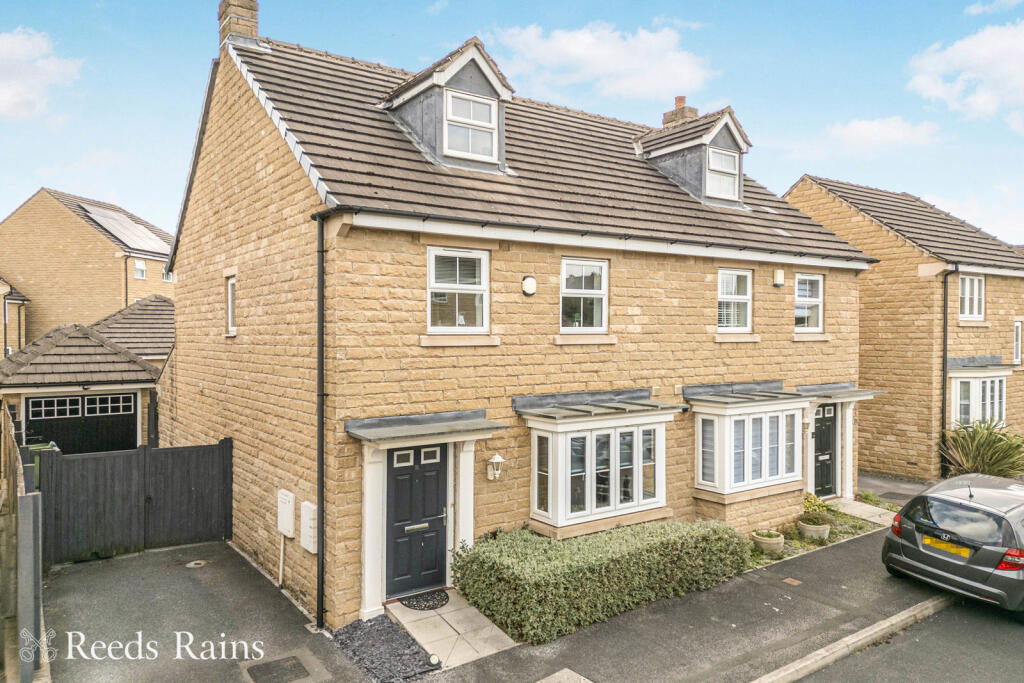 Main image of property: Jilling Gardens, Dewsbury, West Yorkshire, WF12