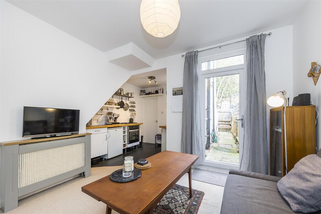 Apartment in London - View 3