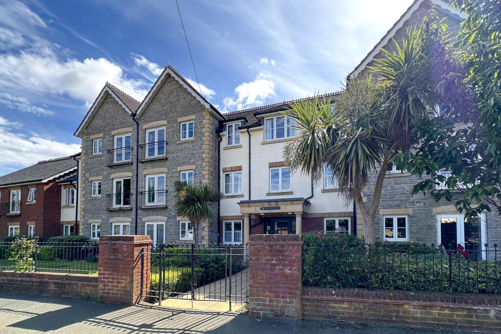 1-bed house on Pegasus Court, Portishead, £120,000