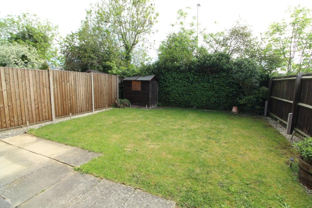 Lacey Close, Lutterworth, LE17 photo 2