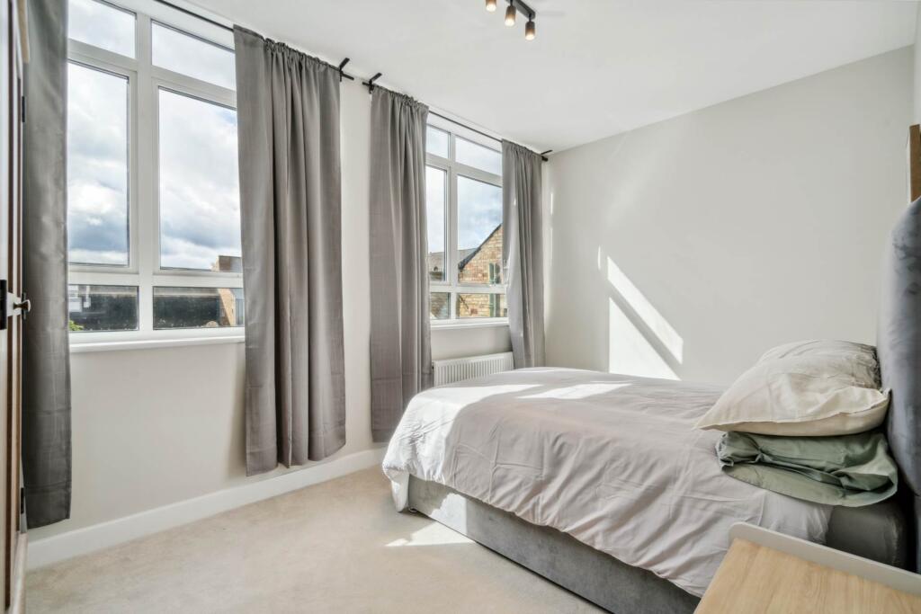 Main image of property: 1 Lurke Street