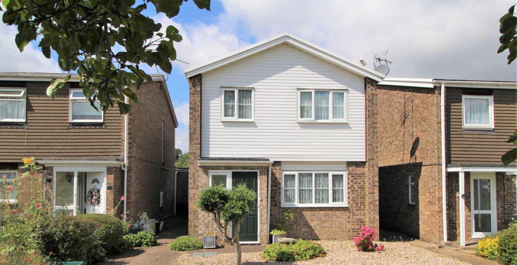 Main image of property: Worcester Road, Colchester, CO1