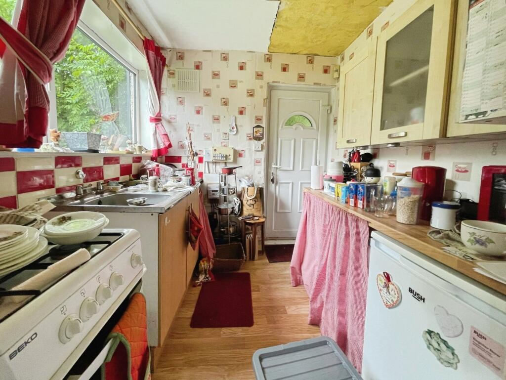 House in Bradford, West Yorkshire - View 4