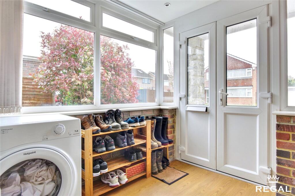 House in Ferndown, Longham - More