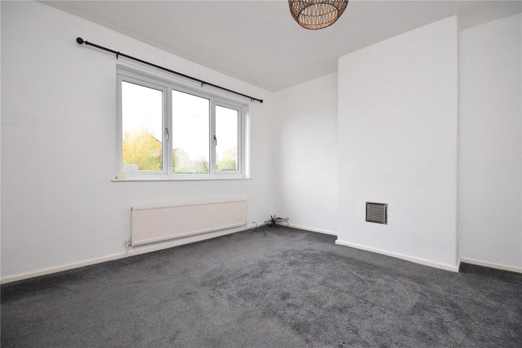House in Wakefield - View 5