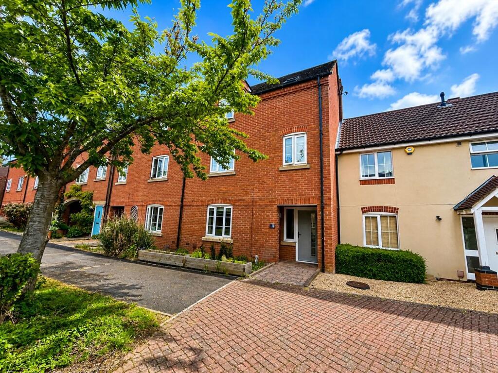 Main image of property: Vale Drive, Hampton Vale, Peterborough, PE7