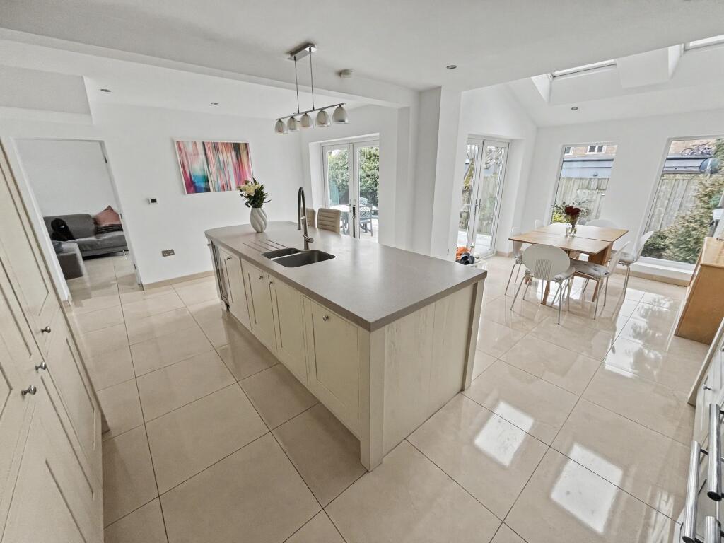 Thurston Close, Bury, BL9 photo 5