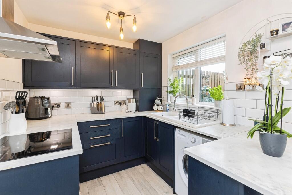 House in Bradford, West Morton, Keighley - View 5