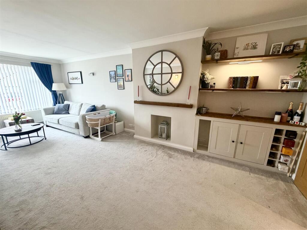 House in Swindon, Wroughton - View 2