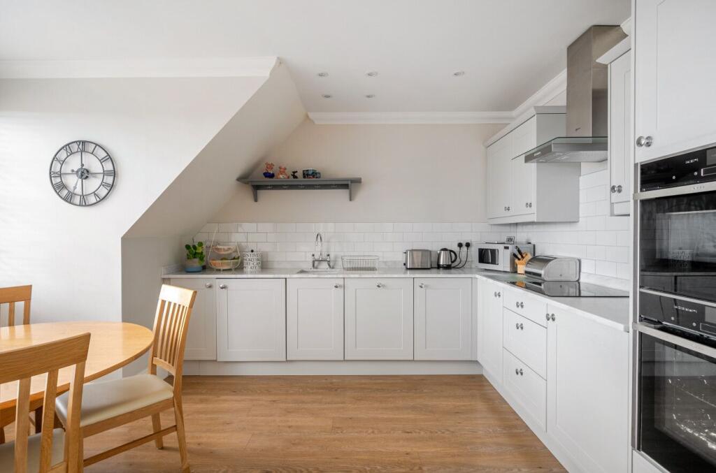 Apartment in Highcliffe-on-Sea, Highcliffe and Walkford - View 5