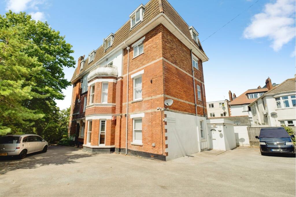 Main image of property: 4 Boscombe Spa Road, Bournemouth, BH5