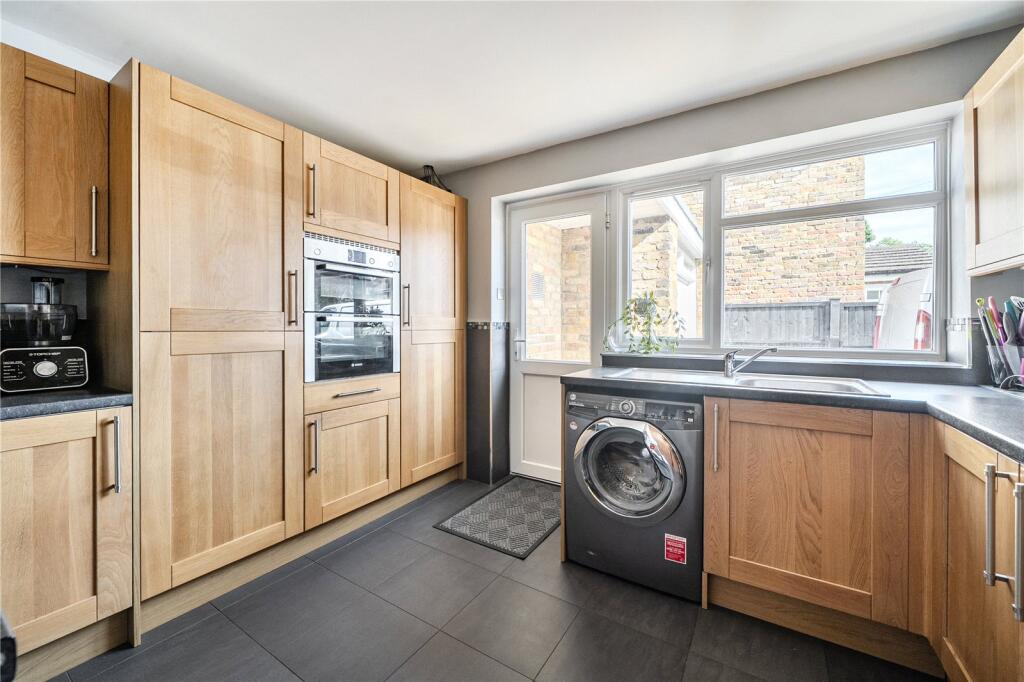 House in Maidenhead, Windsor and Maidenhead - View 3
