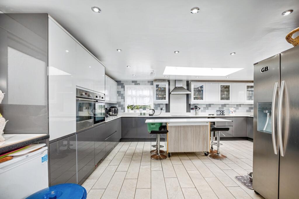 House in Swansea, Aberporth - More