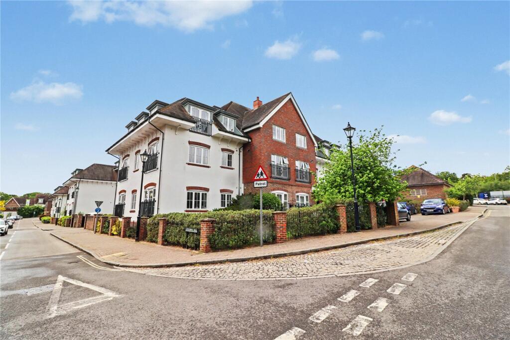 Woodcote House, Updown Hill, Bolnore Village, Haywards Heath, RH16 photo 4