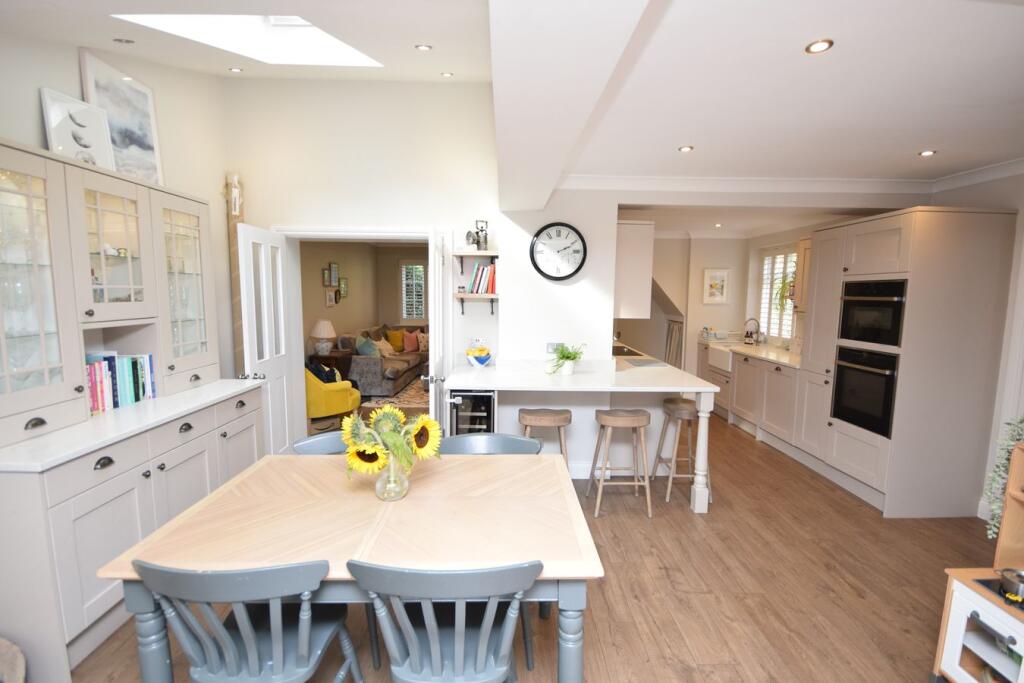 House in Waverley, Farnham - View 5