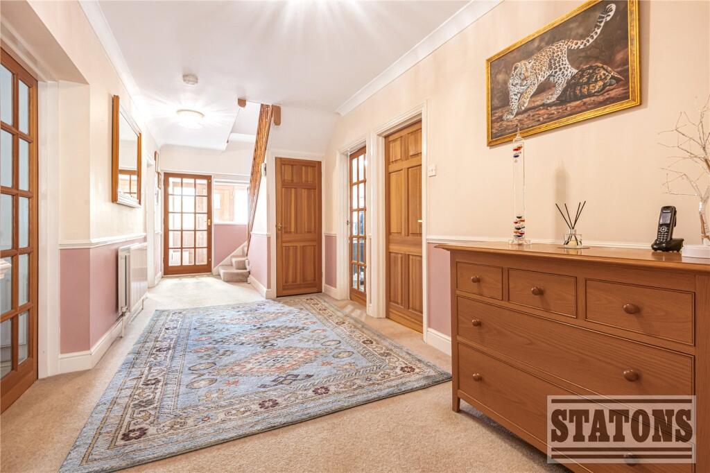 House in Radlett, Aldenham - View 5