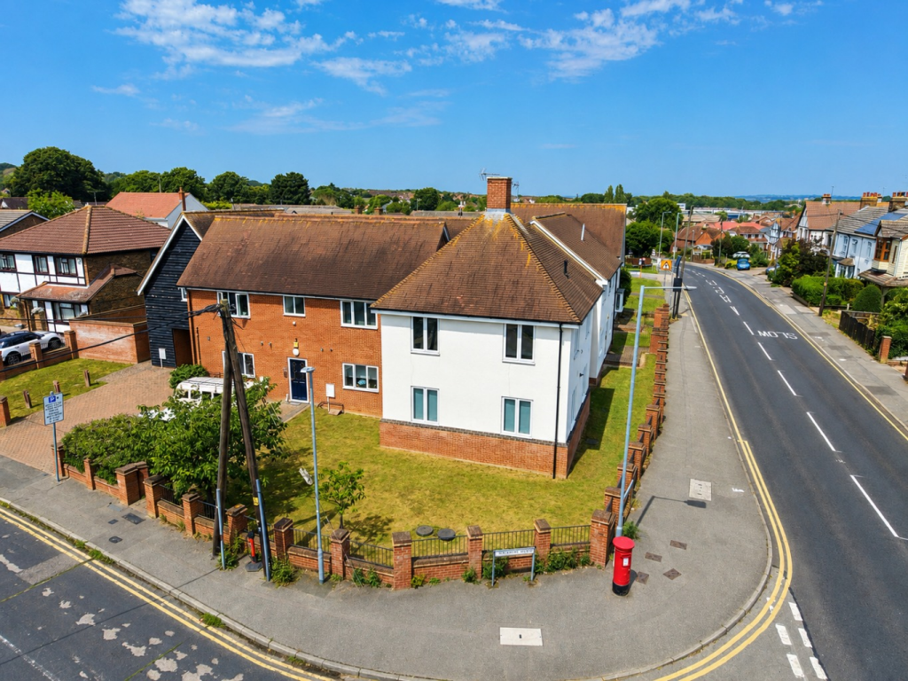 Main image of property: Southend Road, Hockley, Essex, SS5 4LX