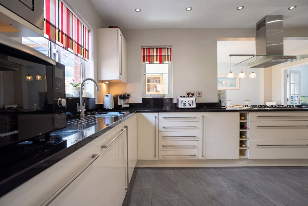 House in Bromsgrove, Wythall - View 5