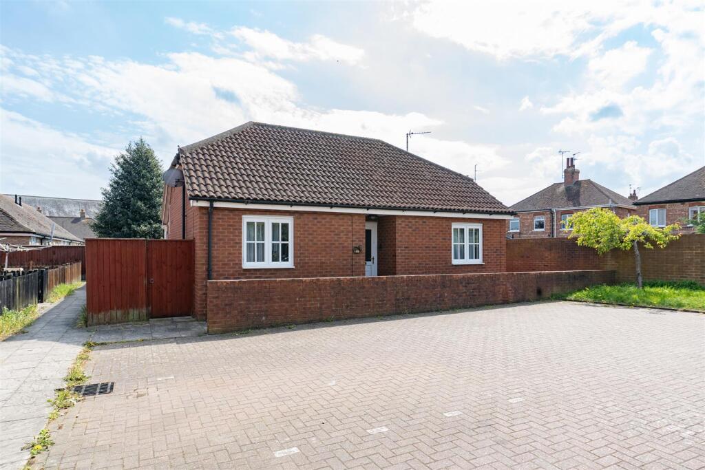 Main image of property: St. Thomas Road, Spalding