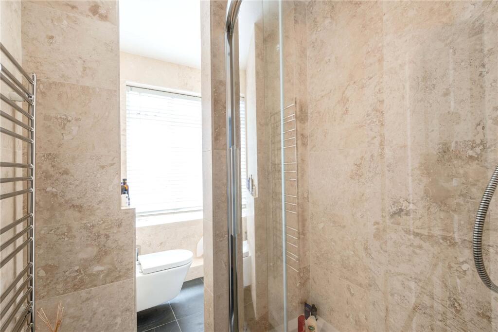 Apartment in London - View 5