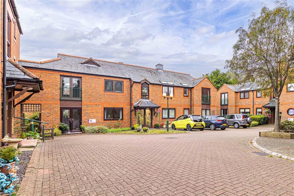 Main image of property: Saddlers Walk, High Street, Kings Langley, Hertfordshire, WD4