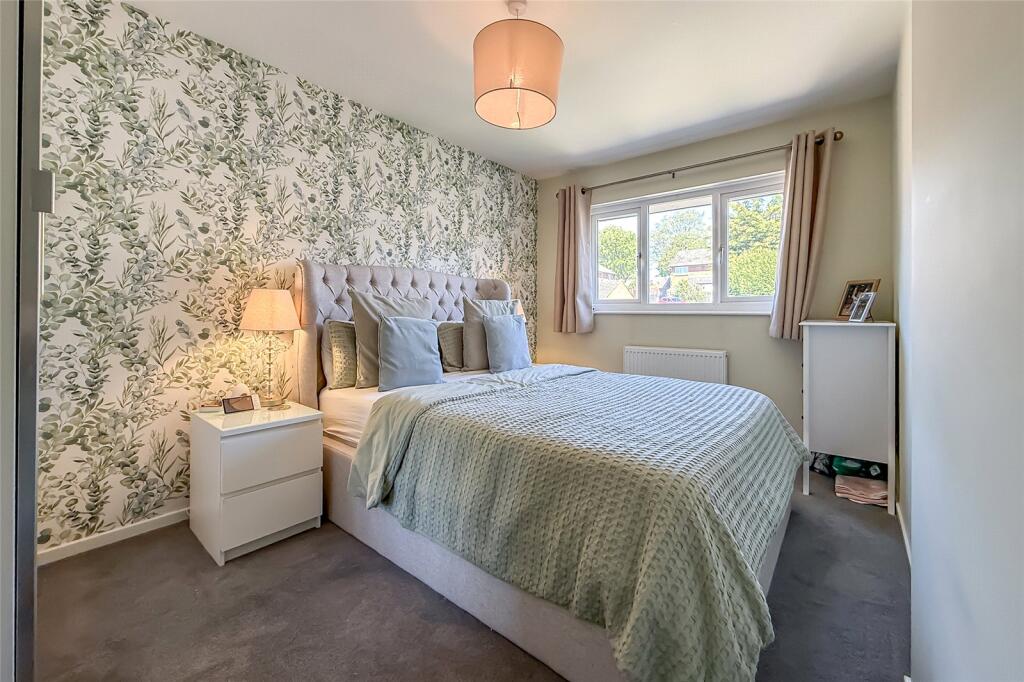 House in Dacorum, Markyate - More