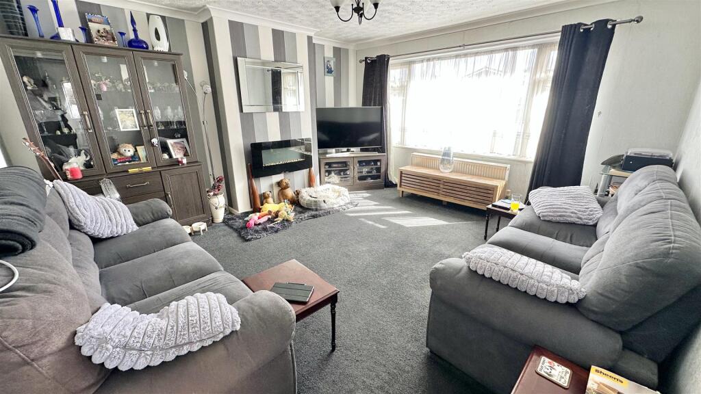 House in Clacton-on-Sea, Great Clacton - View 2