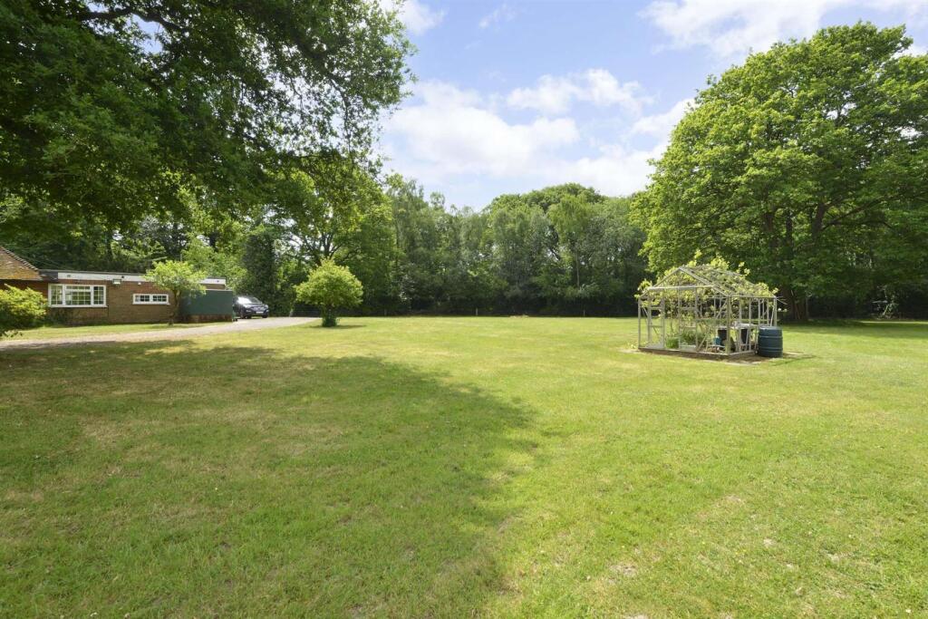 Plaistow Road, Dunsfold, Godalming - Photo 8