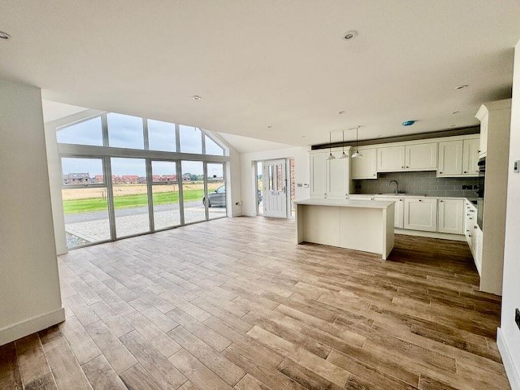 Roy's Drive, Tetney, DN36 photo 2