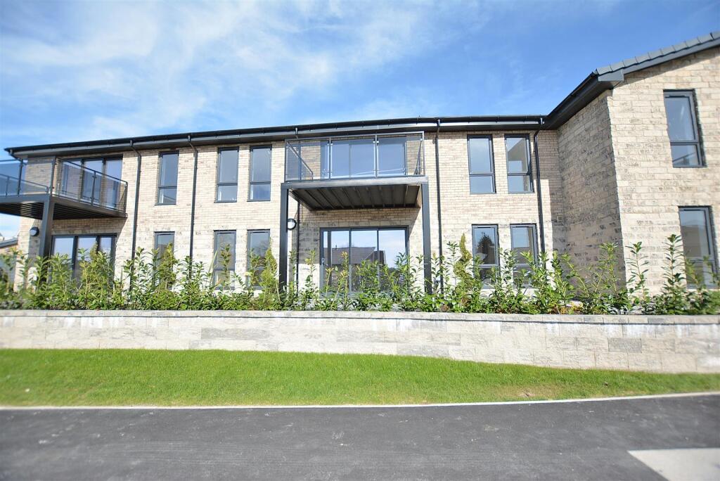 Main image of property: Sandringham Manor, Apartment 15, The Grange, Mansfield