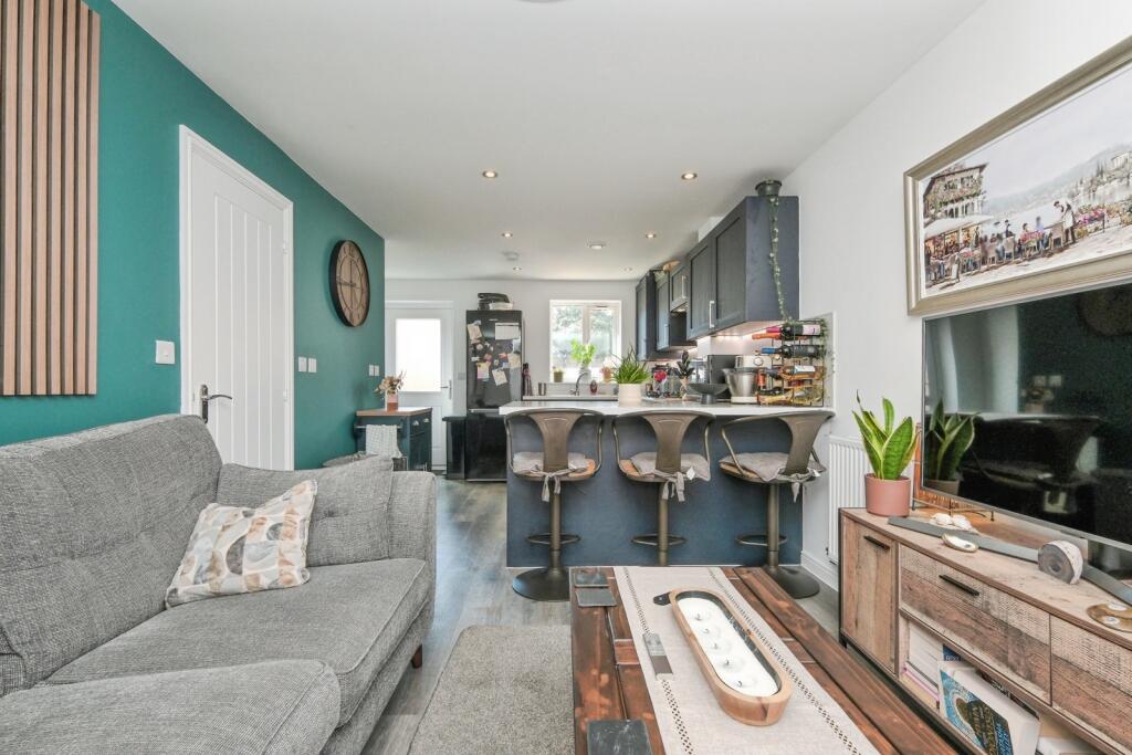 House in Worthing, West Sussex - View 4