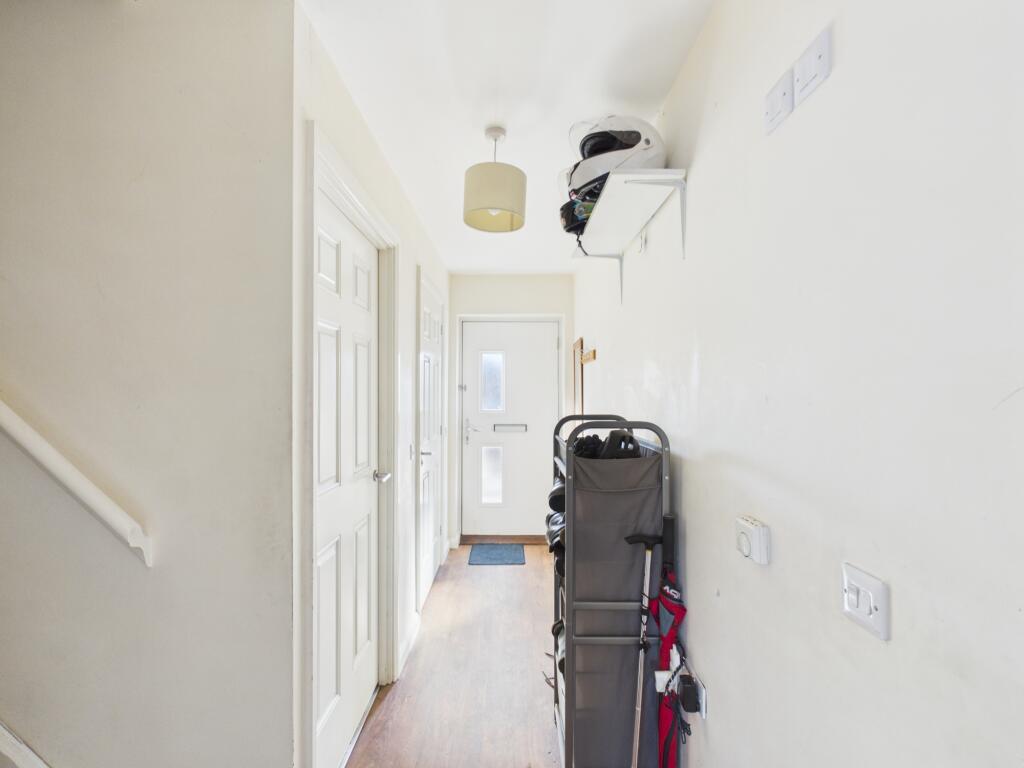 Langham Close, Hinckley, LE10 photo 2