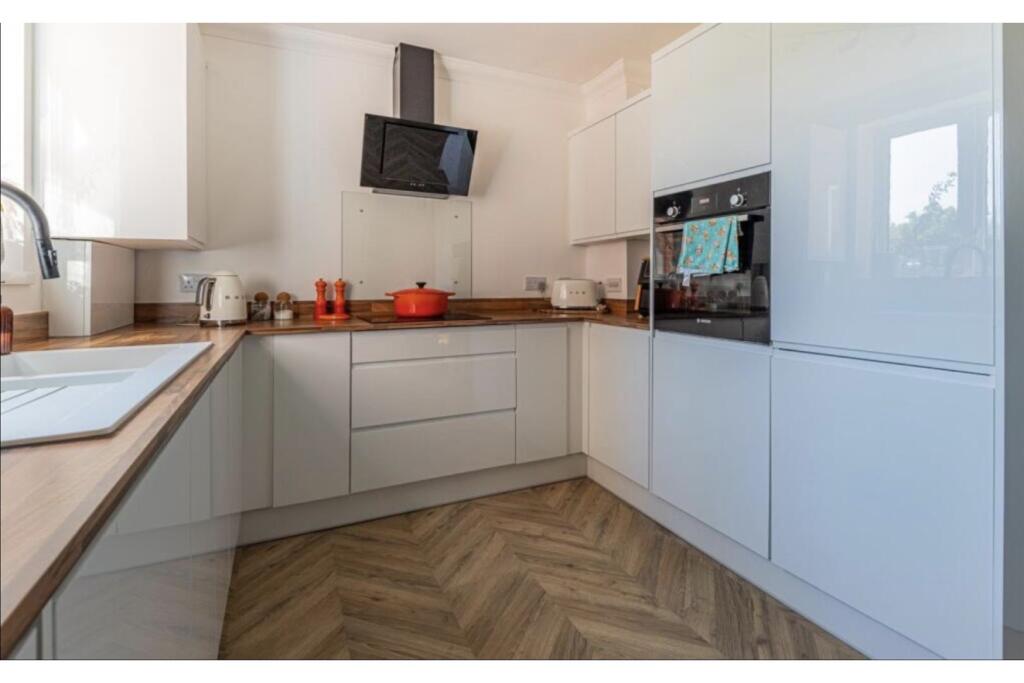Apartment in Cardiff - More