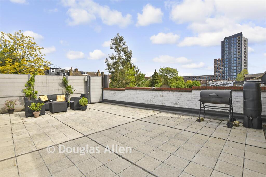 Main image of property: Hoe Street, Walthamstow