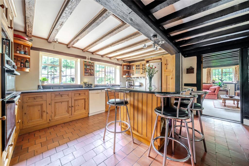 House in Guildford, Shalford - More