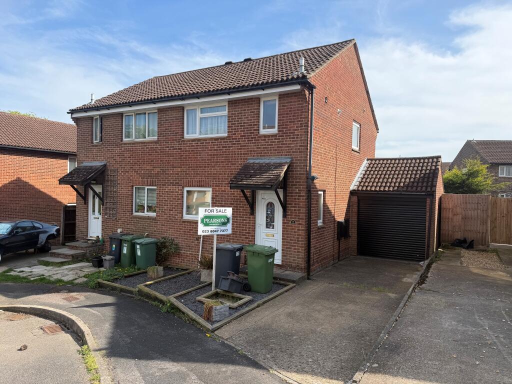 Main image of property: Seaford Close, Bursledon Green, Southampton